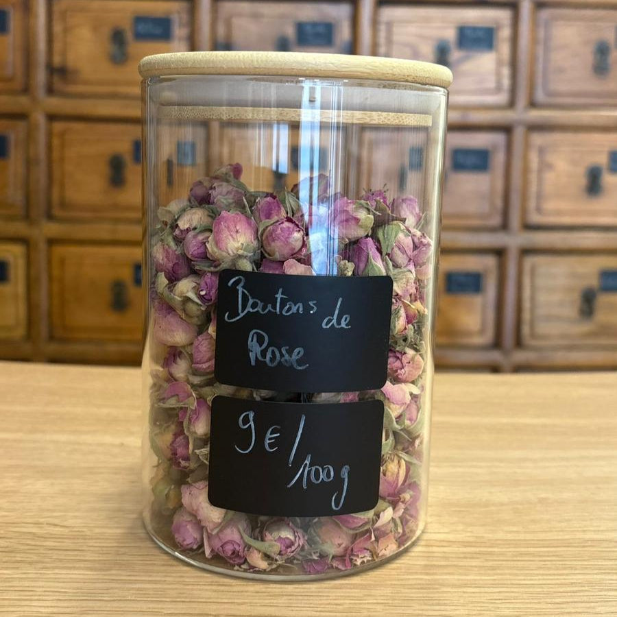 boutons de rose en vrac