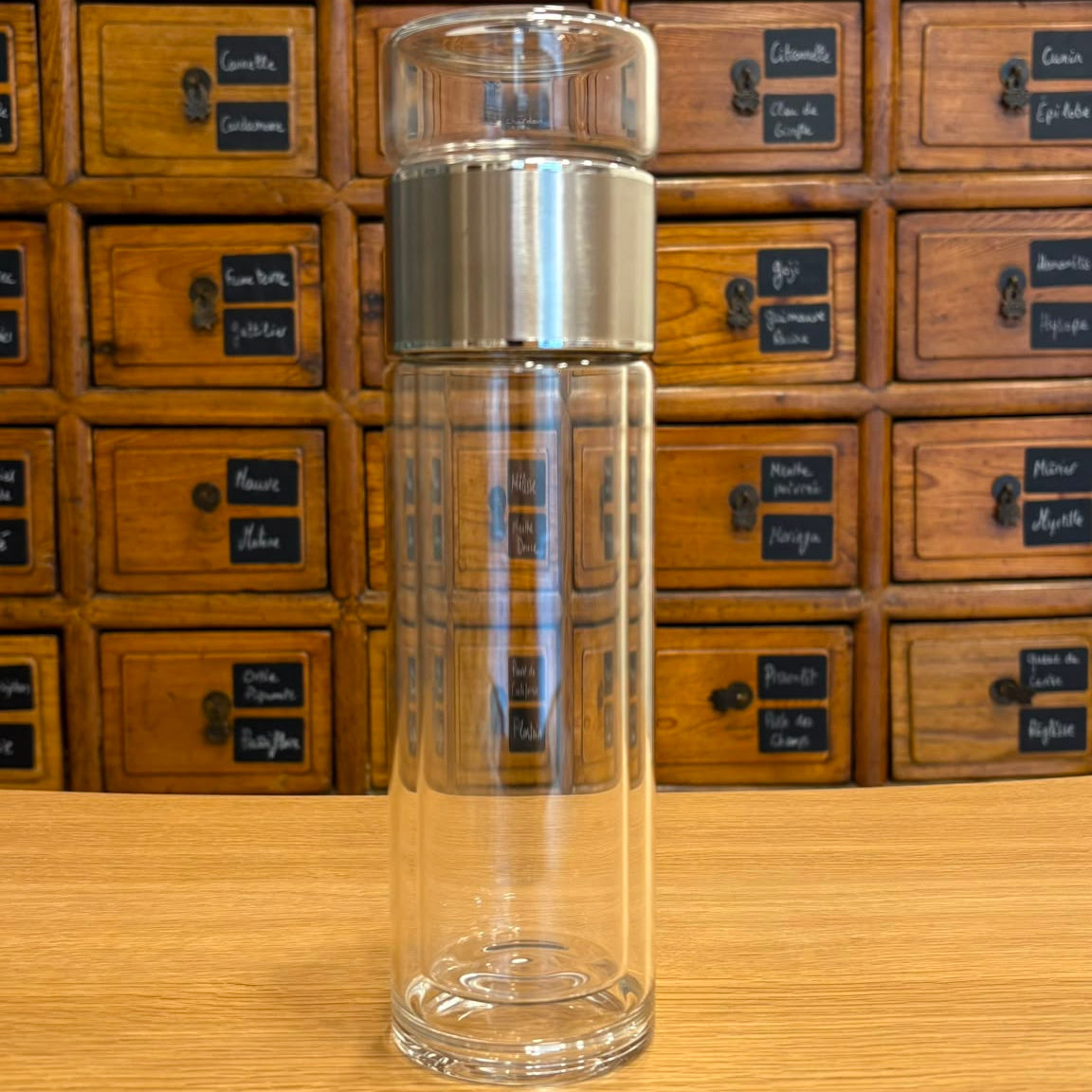 Gourde en verre double paroi avec infuseur, coloris gris – Herboricare